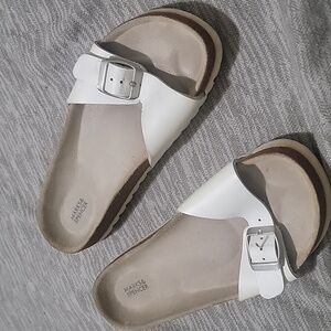 MARKS & SPENCER SANDAL 7